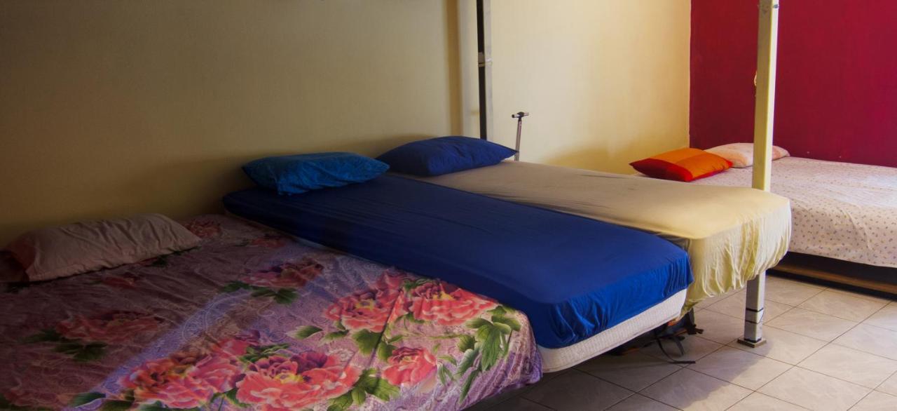 Antonio'S Guest House เอเธนส์ ภายนอก รูปภาพ